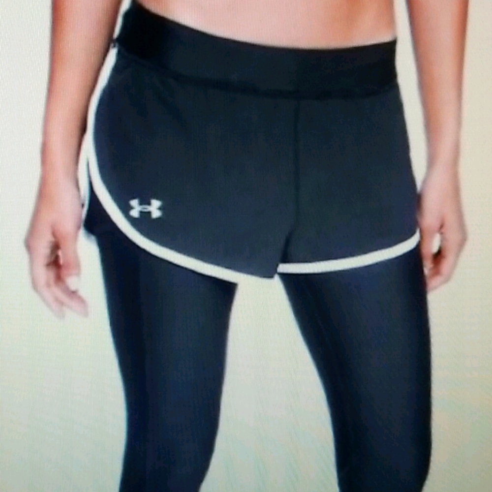 NWT UA Fly Fast Shapri Running Capri w/Shorts
